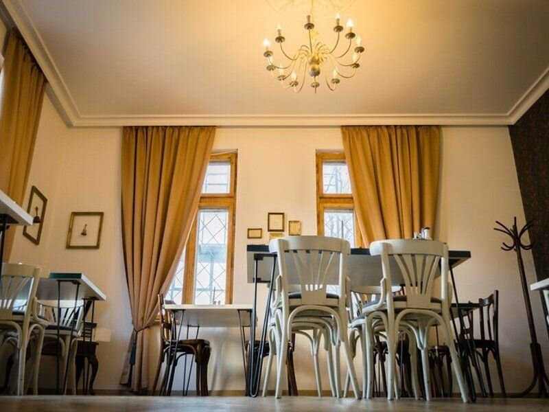 Calea Calarasilor Inchiriere vila central Bucuresti, ideal restaurant, cabinet, birou, afterschool
