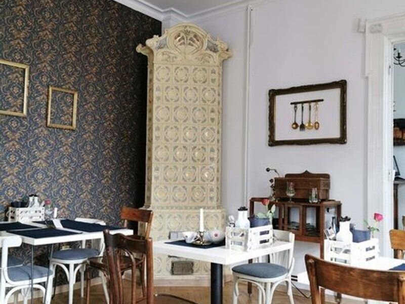 Calea Calarasilor Inchiriere vila central Bucuresti, ideal restaurant, cabinet, birou, afterschool